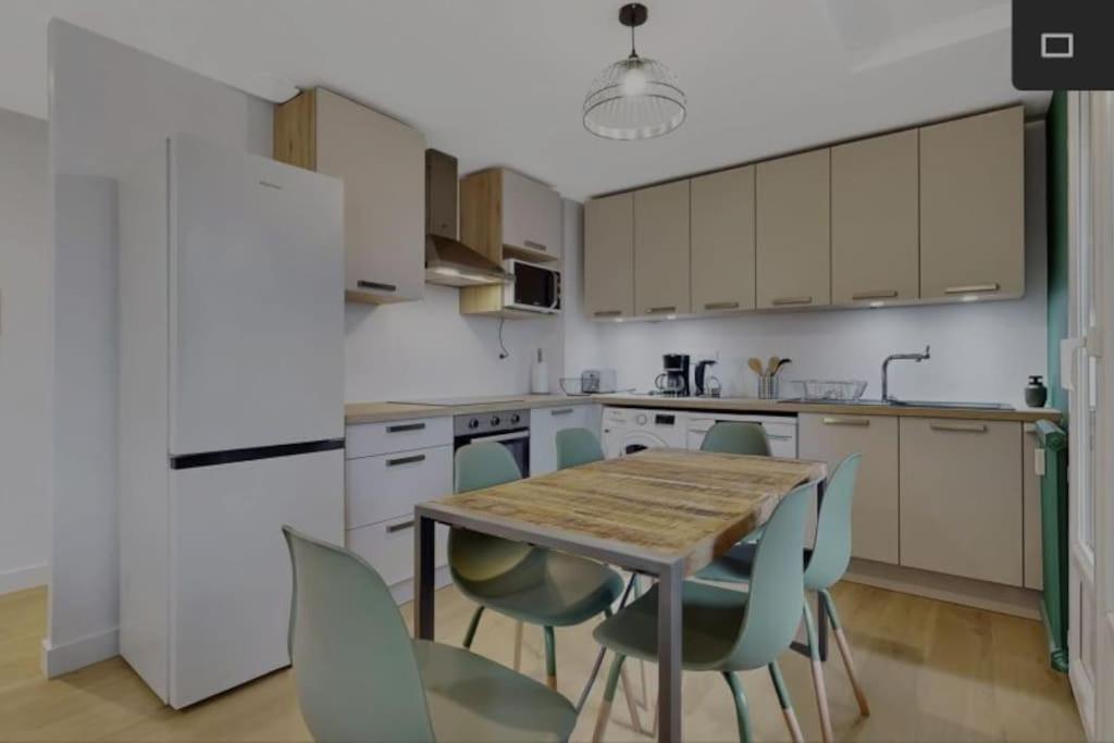 Appartement Neuf Pour 6, Parking Et Box, Au Calme Villeurbanne Ngoại thất bức ảnh