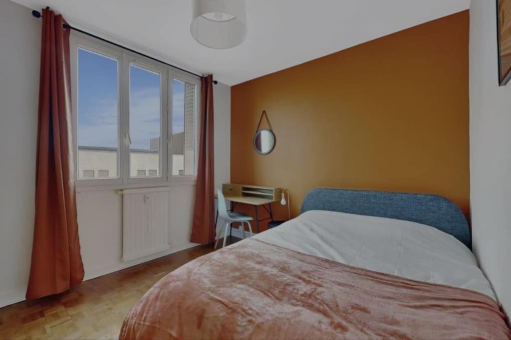 Appartement Neuf Pour 6, Parking Et Box, Au Calme Villeurbanne Ngoại thất bức ảnh